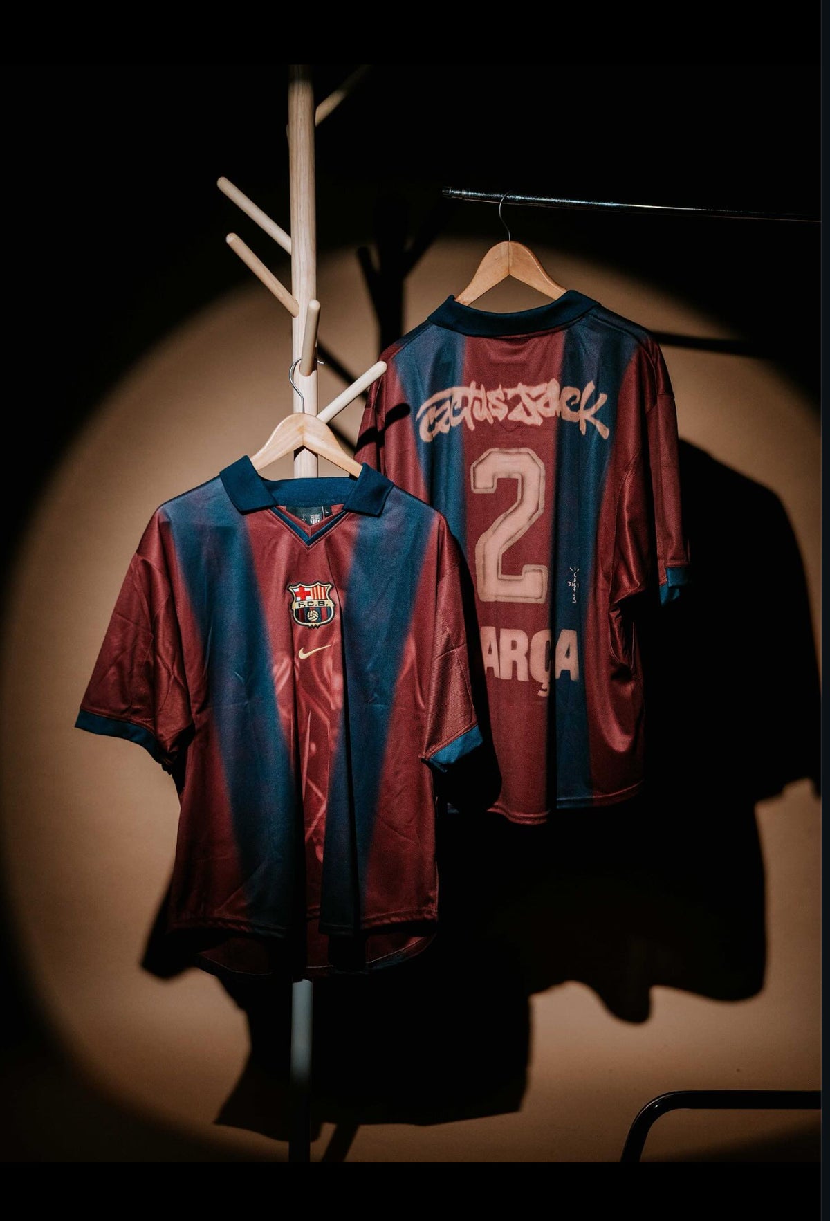 FC BARCELONA RETRO HOME SKELETON JERSEY